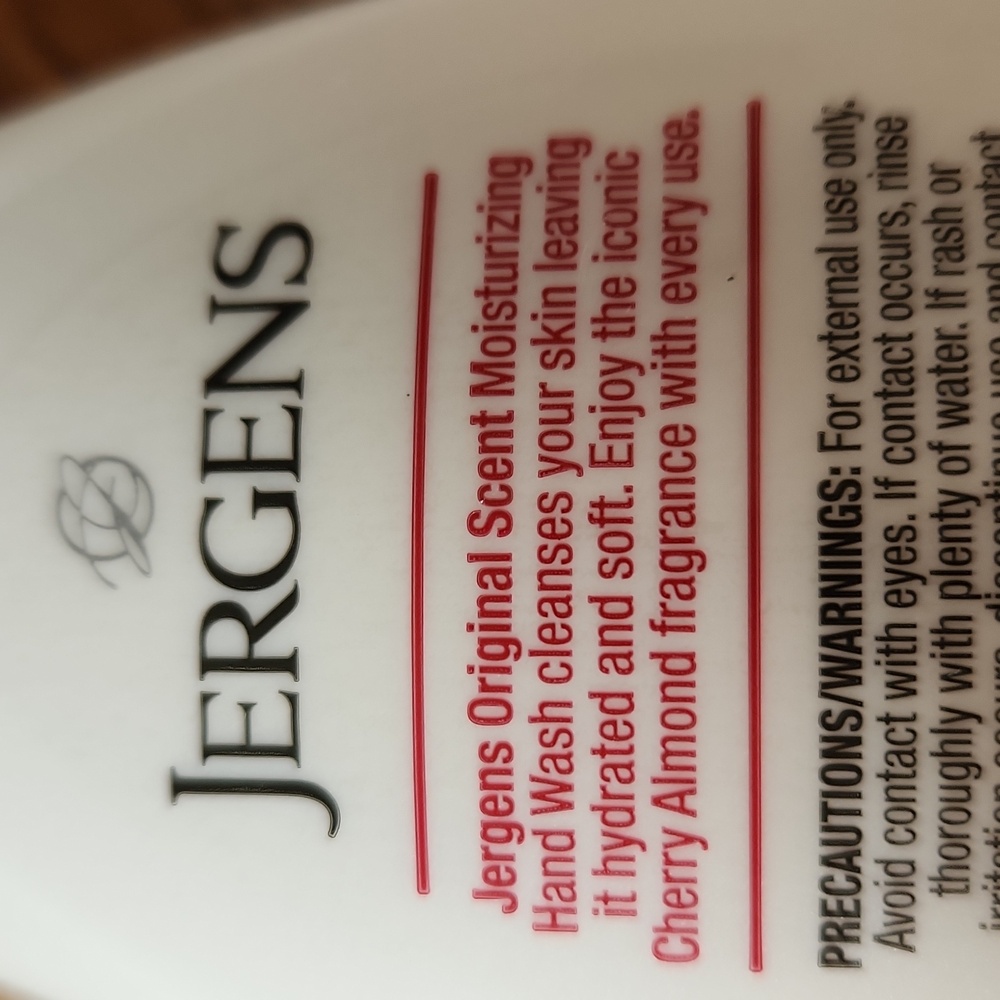Jergens Moisturizing Hand Wash & Bar Soap Original Cherry Almond Essence‎ - Picture 5 of 10
